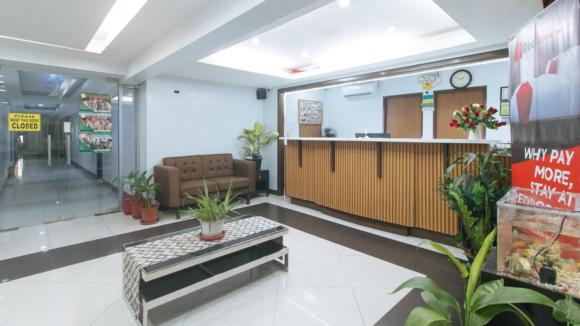 Reddoorz At Bp International Powerhouse Inc Near Sm Manila Hotel Ngoại thất bức ảnh