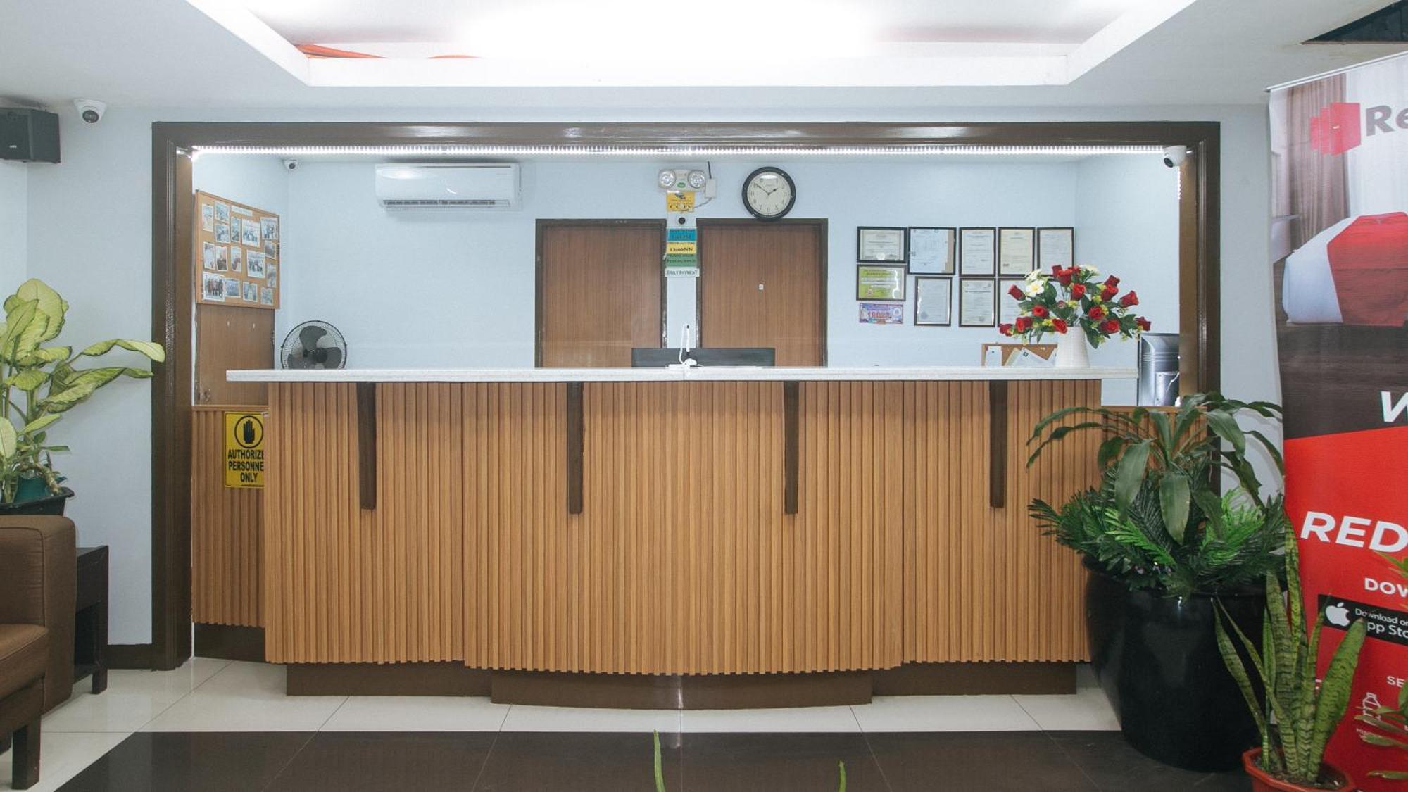 Reddoorz At Bp International Powerhouse Inc Near Sm Manila Hotel Ngoại thất bức ảnh
