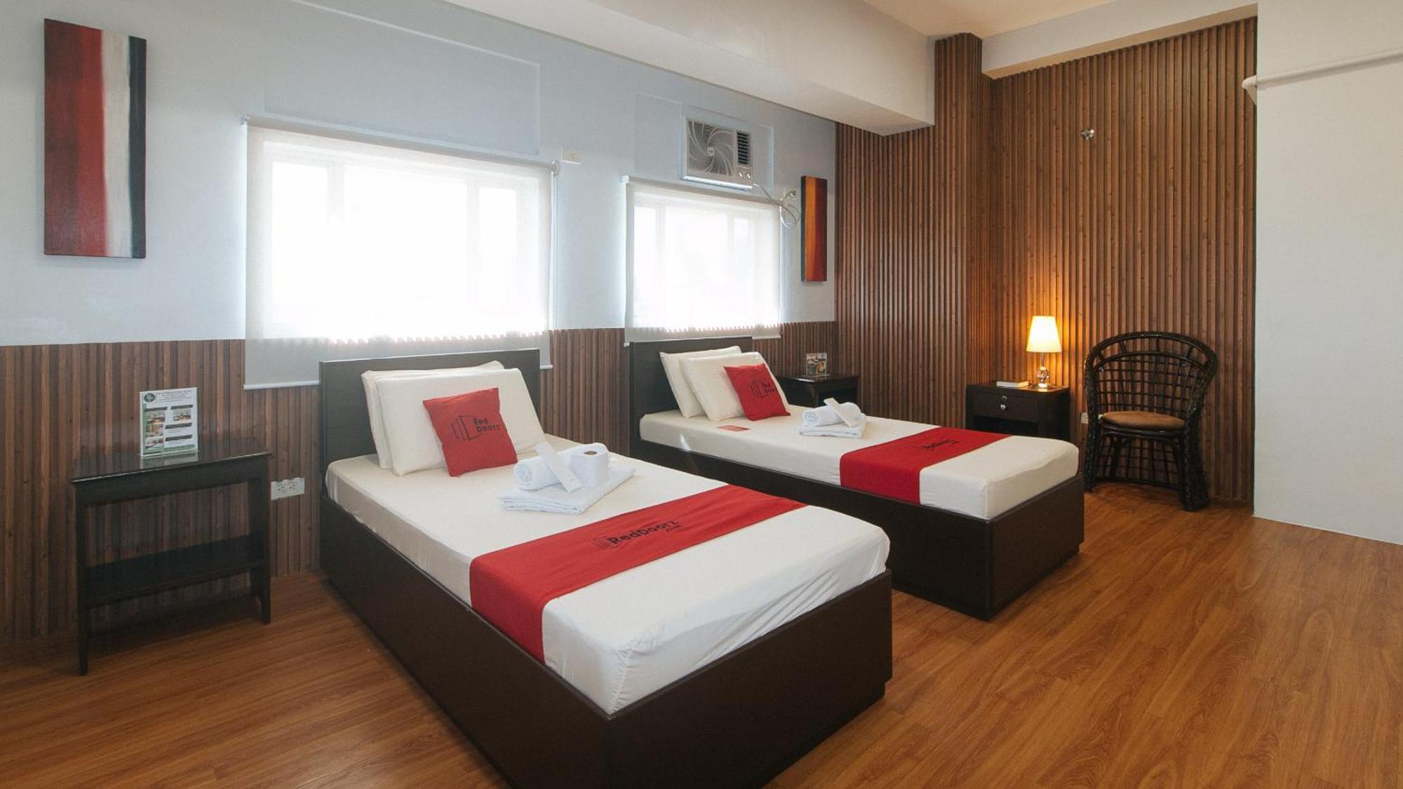 Reddoorz At Bp International Powerhouse Inc Near Sm Manila Hotel Ngoại thất bức ảnh