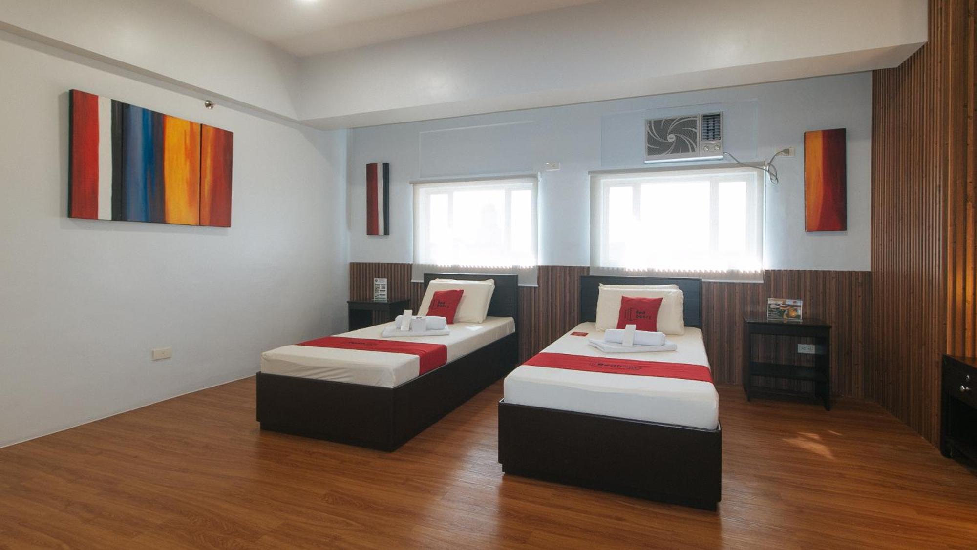 Reddoorz At Bp International Powerhouse Inc Near Sm Manila Hotel Ngoại thất bức ảnh