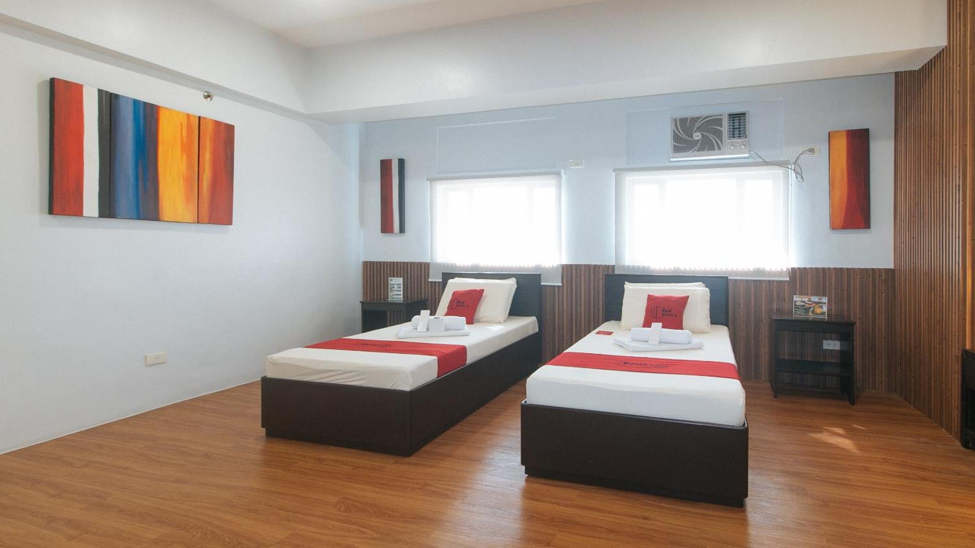 Reddoorz At Bp International Powerhouse Inc Near Sm Manila Hotel Ngoại thất bức ảnh