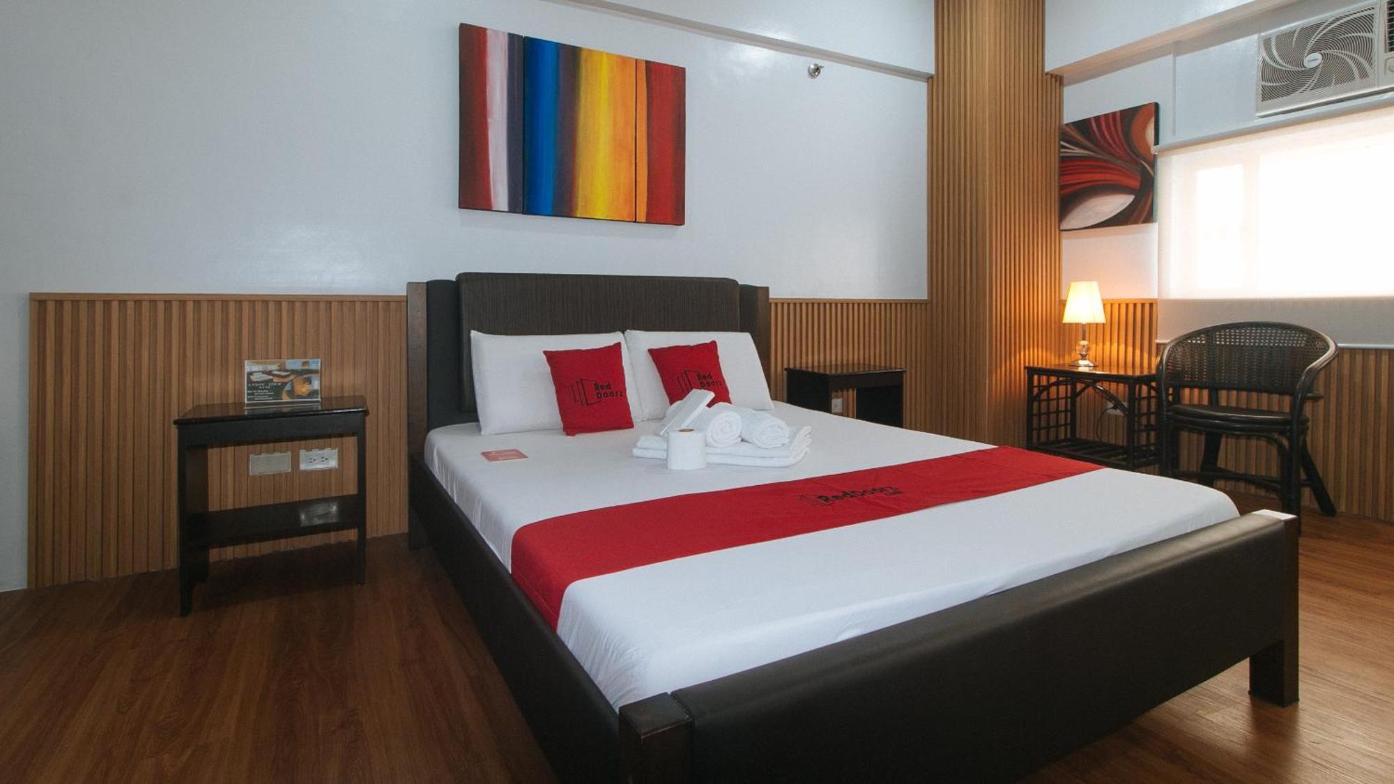 Reddoorz At Bp International Powerhouse Inc Near Sm Manila Hotel Ngoại thất bức ảnh